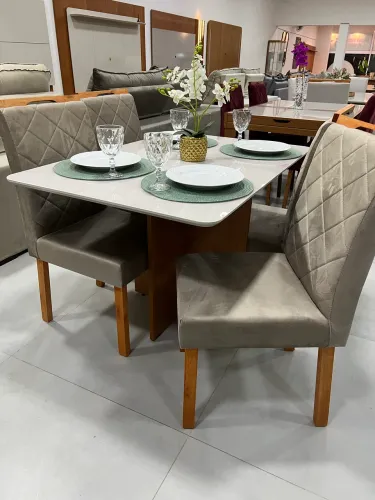Mesa de Jantar 4 Cadeiras ULTIMA PEÇA