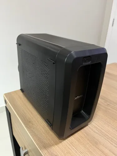 Vendo Nobreak Intelbras ATTIV 700VA-120V, com 4 tomadas