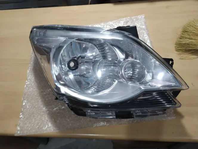 Farol GM Cobalt cromado direito 2012 2015 importado novo com restauração CD 298