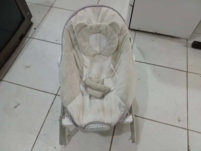 Cadeira de Descanso que Balança e Vibra para Bebê