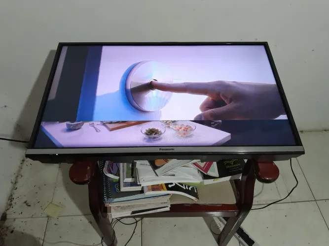 Tv smart 32 polegadas Panasonic Vieira c/ defeito 
