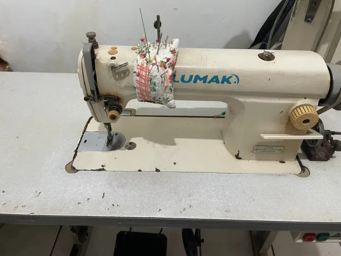 Máquina de Costura Industrial Lumak