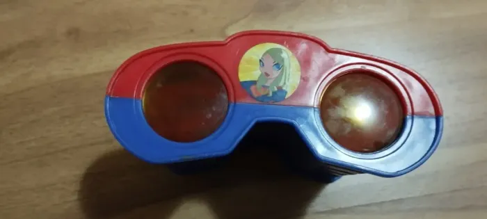 Binóculo de brinquedo