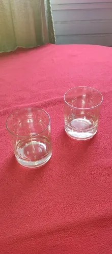 Copos para whisky em cristal dourados 