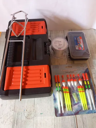 Kit Maleta, suporte para vara, linha 0.30 500 MT, 15 bóias inteligente + porta anzóis