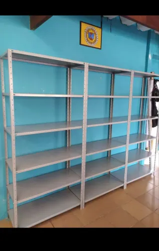 Prateleira em aço