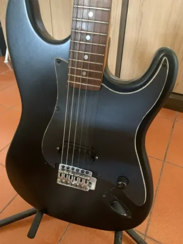 Guitarra strato - Customizada por luthier