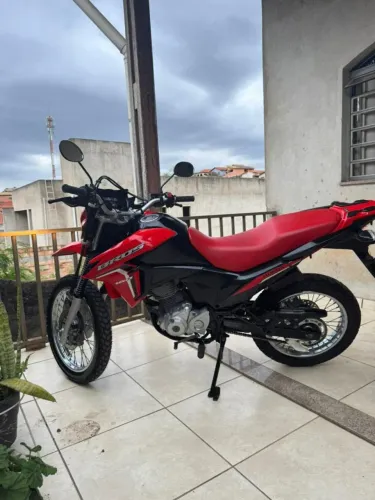 Honda Bros 160 2023/2024 - Moto nova, econômica e pronta pra rodar!