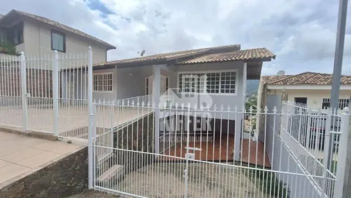 Casa com 5 dormitórios à venda, 296 m² por R$ 1.600.000,00 - Itaipu - Niterói/RJ