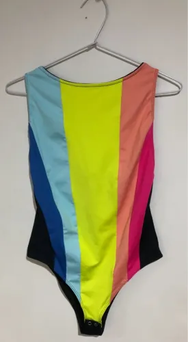 Body feminino colorido tam P Hering