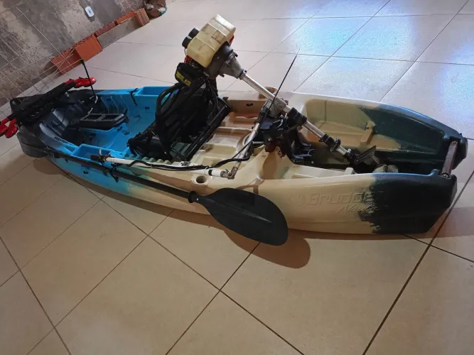 Vendo caiaque safari da bruden 