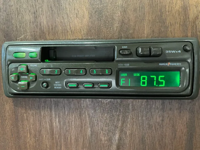 Toca fita rádio e com Bluetooth Pioneer e na promoção so 699,99