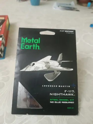 Kit de montagem de modelo F-117 Nighthawk, em aço 3D, Metal Earth, da Fascinations