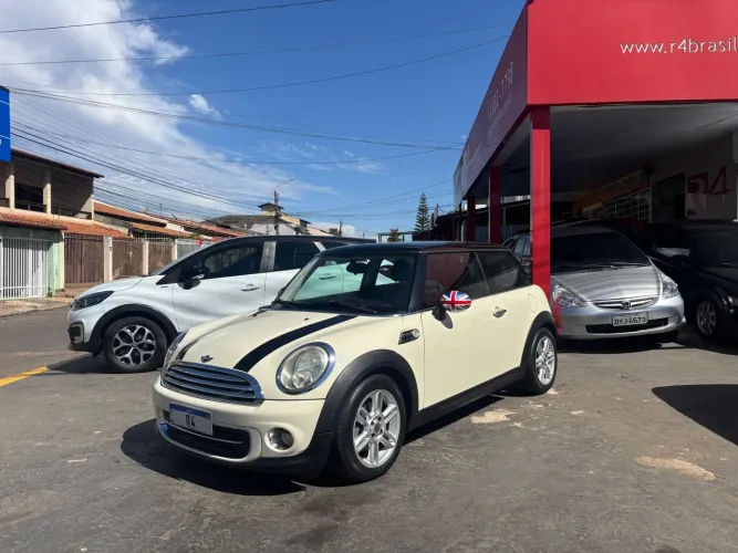 Mini Cooper 1.6 2011 Edição Limitada.
