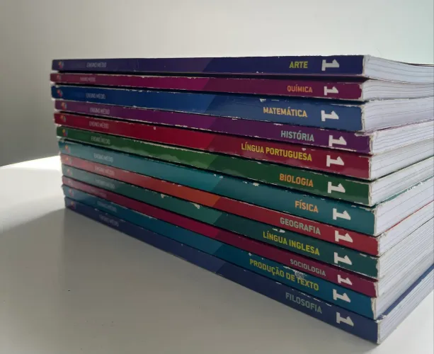 Conjunto de Livros 1 ano Ensino Médio Poliedro Lúmen vol. 1 