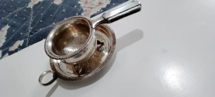 IBRECHÓ - COADOR DE CHÁ EM PRATA
