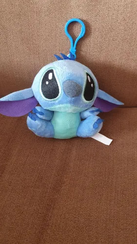 Pelúcia Stitch com chaveiro