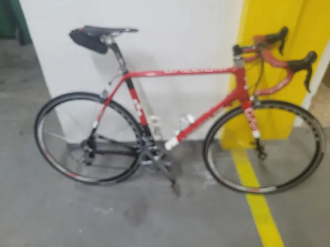 Argon 18, carbono muito nova , quadro L, relação Shimano 18 velocidades toda revisada