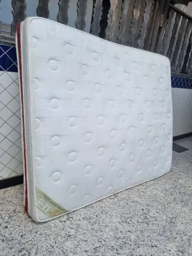 Colchão Casal muito bom orthocrin, aceito cartão e entrego