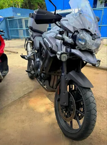 TRIUMPH TIGER 1200 EXPLORER 2015 - IMPECÁVEL! 