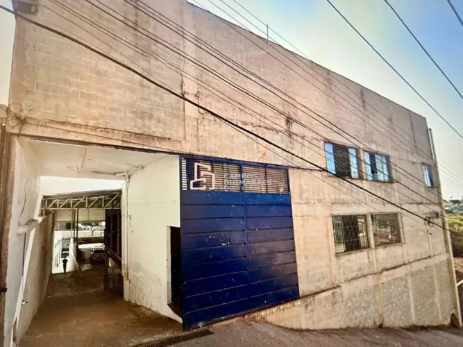 EXCELENTE SALÃO PROXIMO ARENA MRV