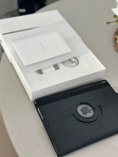 Ipad 9ª geração 64G + capa + película 