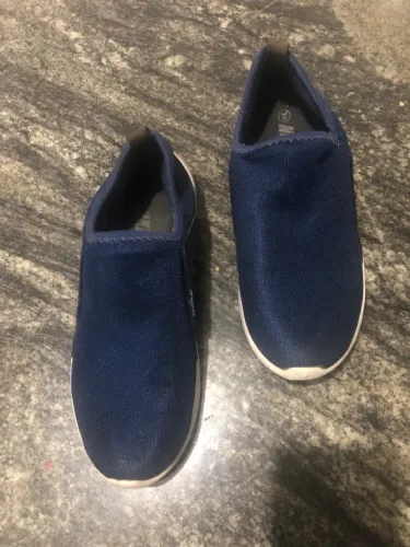 Tênis azul marinho (numero 34/35)