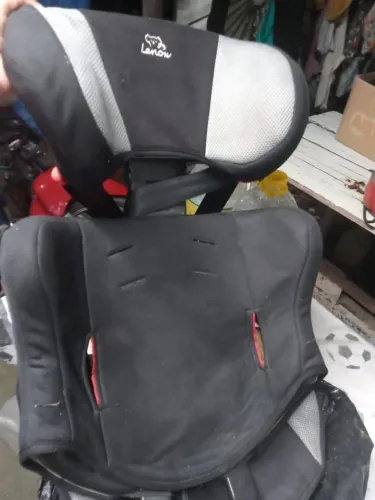 Vendo cadeirinha de carro infantil ate 7anos