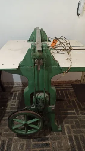Máquina de vincar papel elétrica 