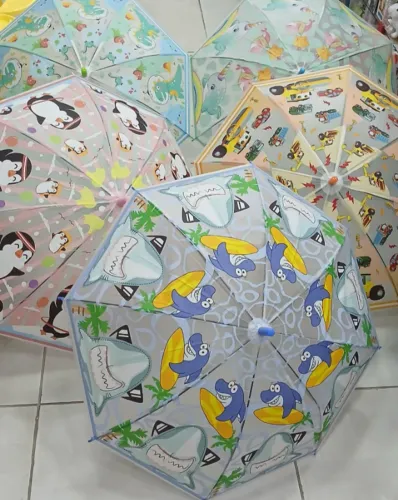 Guarda-Chuva Infantil Com Vários Desenhos 