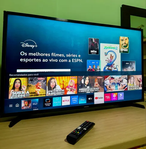 TV Smart Samsung 40 polegadas. FAÇO ENTREGA