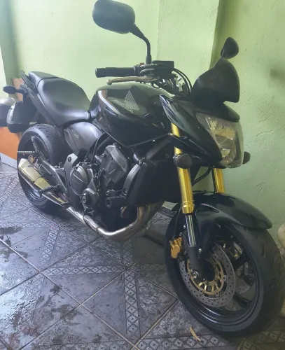 Vendo Hornet de garagem