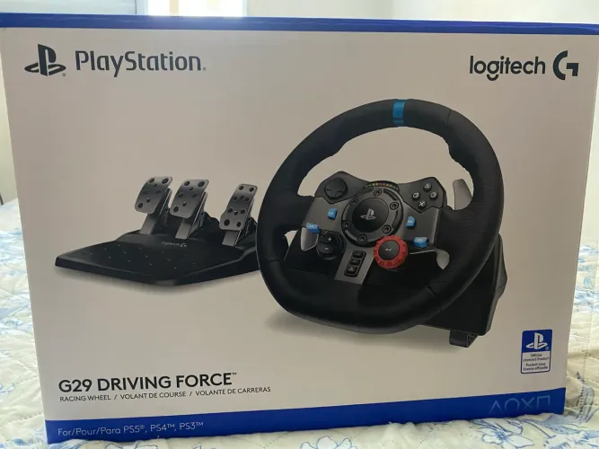 Volante logitech G29 com pedais. Pouco tempo de uso
