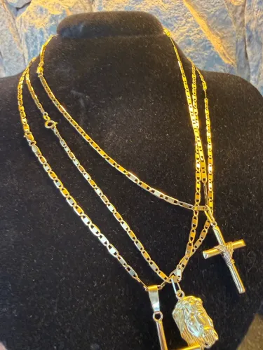 Cordões de ouro Piastrine 18k