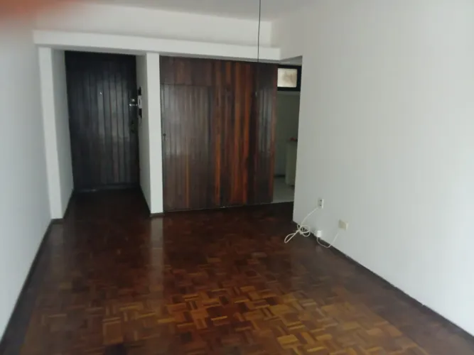 Apartamento para Locação - 1 dorm , 50m² - Bem localizado esta a 1 quadra da Al Santos e m