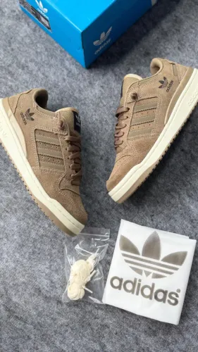 Tênis Adidas Fórum Low Camurça Premium (2 Tipos de Cadarços) - Disponível 38 AO 43