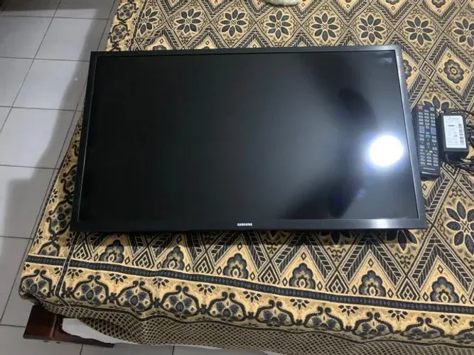 TV Samsung Smart TV LED 32" - Modelo UN32J4290AGXZD