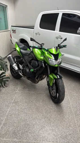 Moto Kawasaki 750 muito conservada, aceita troca
