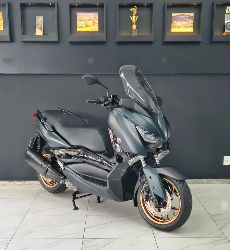 Yamaha XMax 250