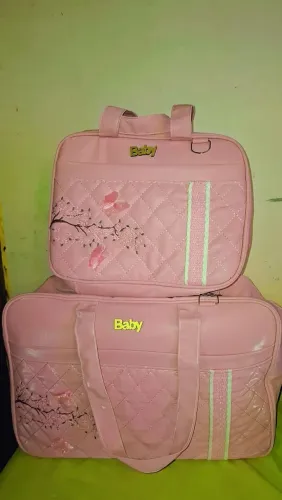 Vende-se bolsas de bebê ? ? valor:230 ?