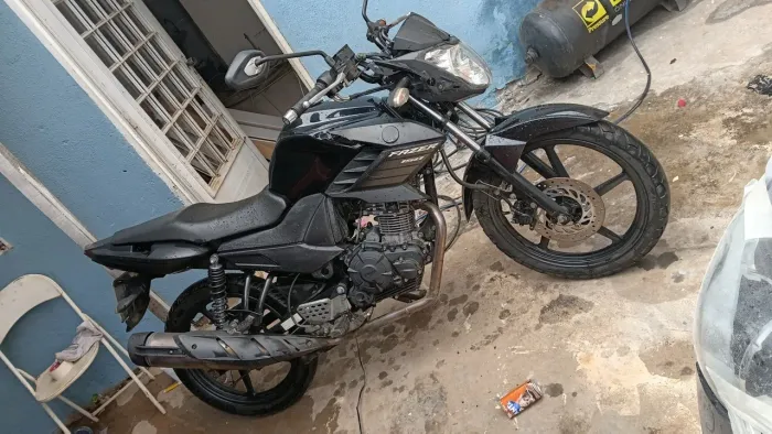 Vendo moto quitada só trasferi