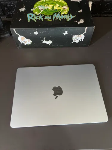 MacBook Air M5 16/512 com 10 meses de garantia Apple 
