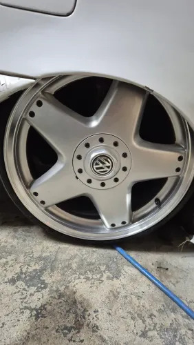 Rodas 18 
