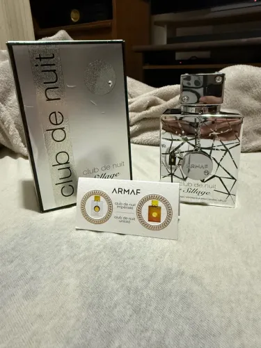 Perfume Árabe Club de Nuit SILLAGE
