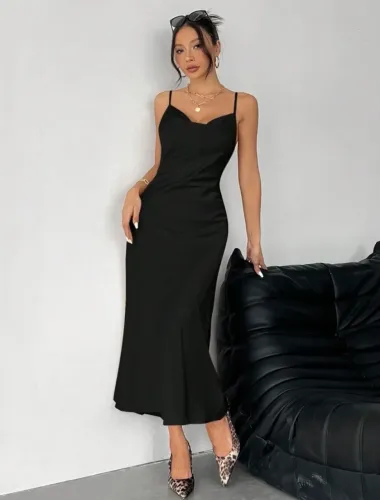 Vestido cetim novo