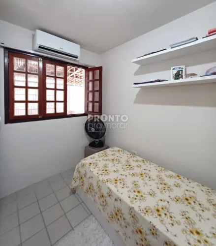Casa de Condomínio com 3 quartos em Jardim Atlântico