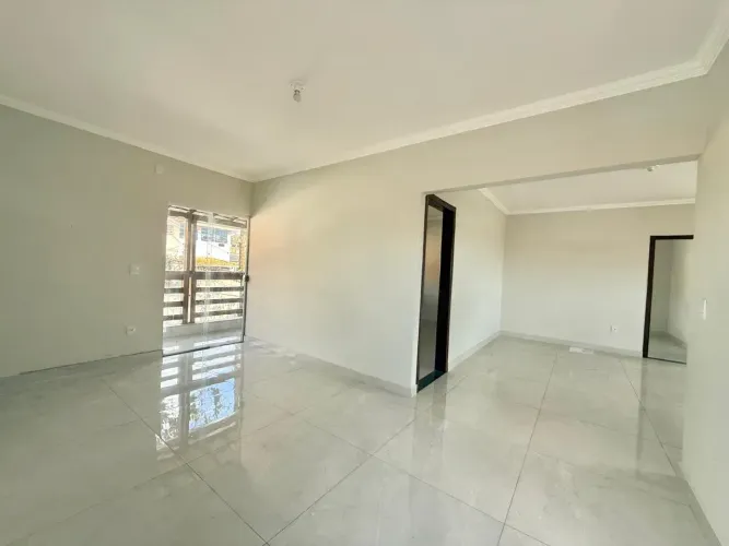 Casa com 3 Quartos à venda, 110m² - Europa