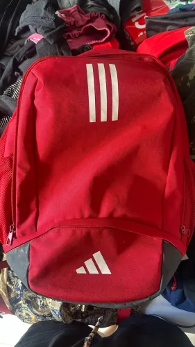 Vendo Mochila Adidas 