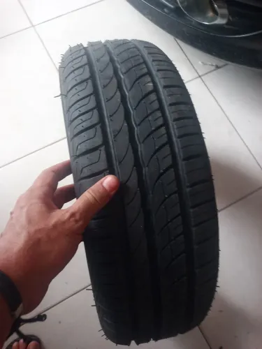 Pneu 175/65 r14