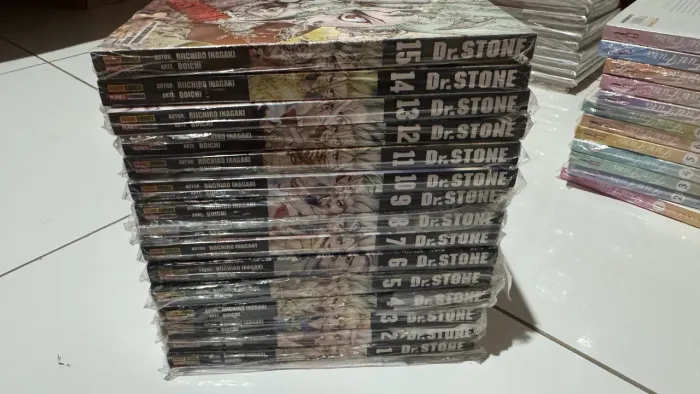 Coleção Dr. Stone 1 ao 15